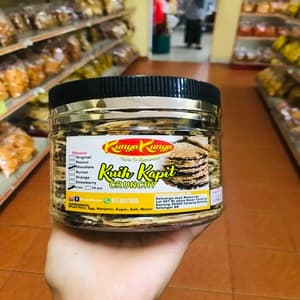 Kuih Kapit Crunchy Coklat Kunya Kunya 36pcs - Image 1