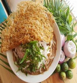 KOMBO LAKSA TELUR GORENG BERSARANG ( SELF PICKUP ) - Image 1