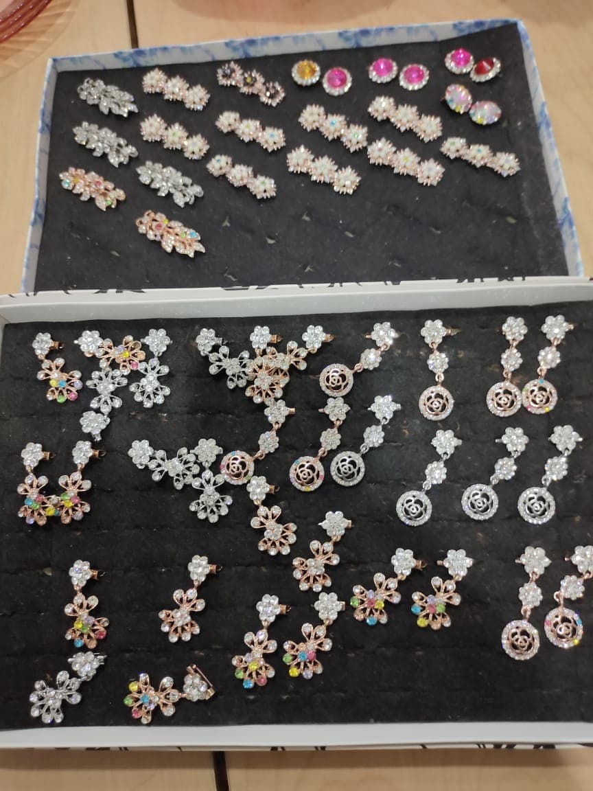 Brooch Bahu & Brooch Gantung - Image 1