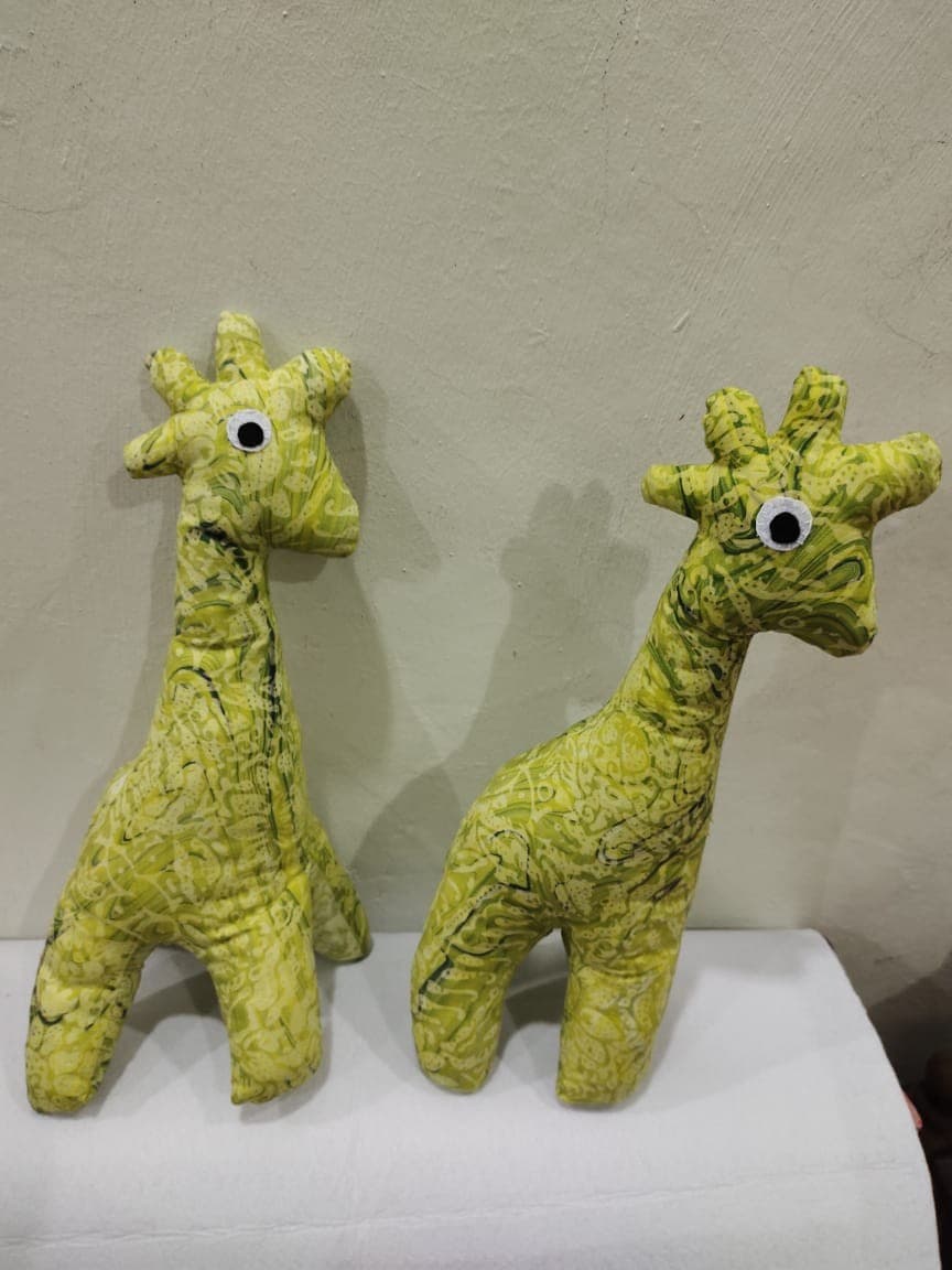 Soft Toy Zirafah Batik