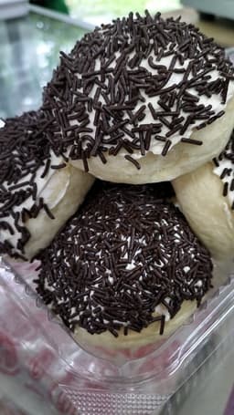 Coklat Rice Cream Bun - Thumbnail 1