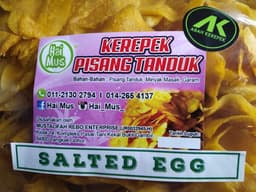 Kerepekerepek pisang randuk berperisa telor masin - Thumbnail 1