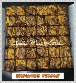 Peanut Butter Brownies - Thumbnail 1