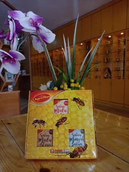 Sabun Madu 3 In 1 - Thumbnail 1