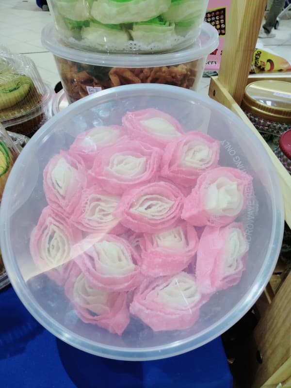 Kuih rose