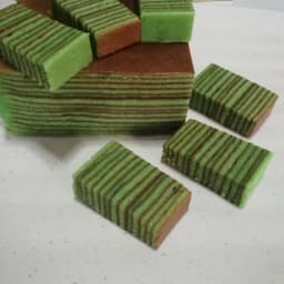 Kek Lapis Limau Purut - Thumbnail 1
