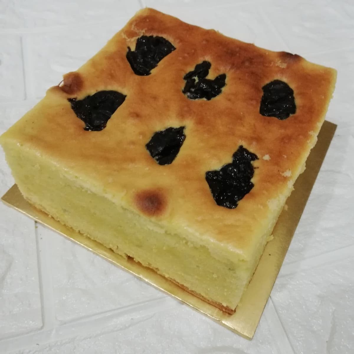 Kek Lapis Prune - Image 1