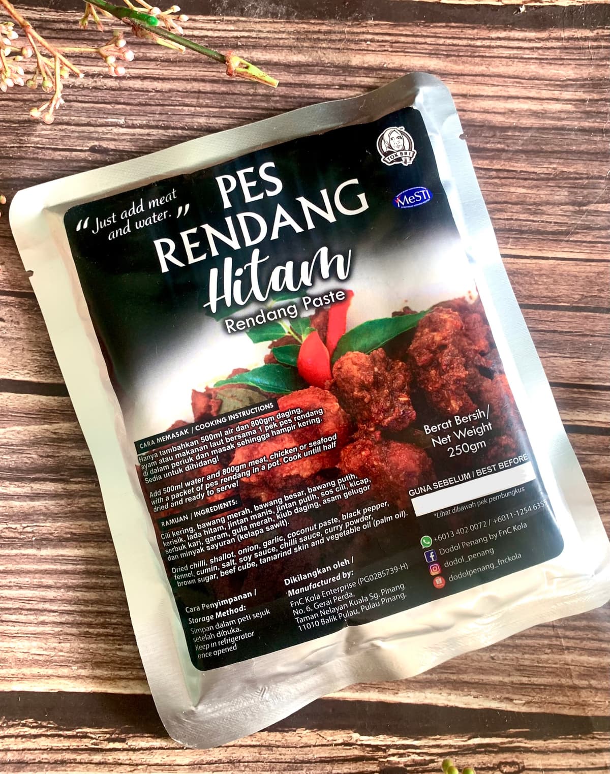 Pes Rendang HITAM 250g / Hanya Tambah Air dan Ayam atau Daging/Tahan 2 Tahun Tanpa Pengawet/ Pes Rendang TOK BRI - Image 1