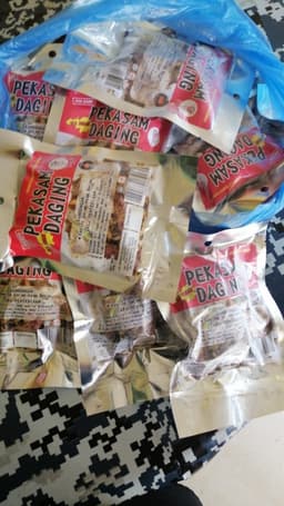 Cik Merah pekasam daging - Thumbnail 1