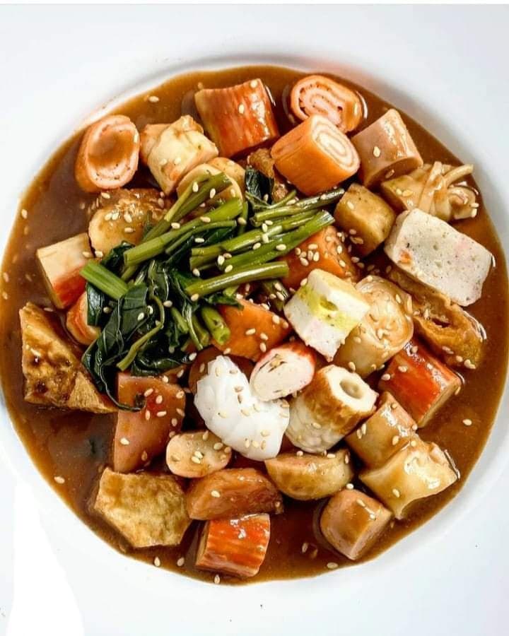 Lie Rich Yong Taufoo and steamboat