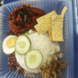 Nasi lemak ayam berempah combo Rm15.00 - Thumbnail 1