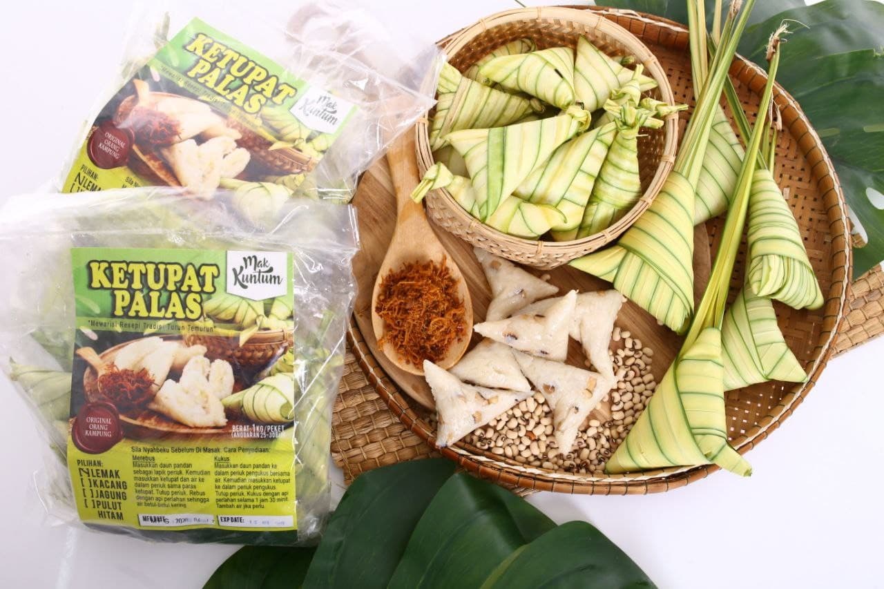 MAK KUNTUM KETUPAT PALAS KACANG