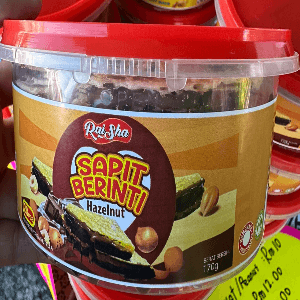 KUIH SAPIT HAZELNUT