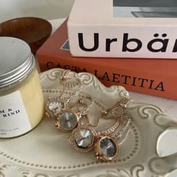 Bracelet watch - Thumbnail 1