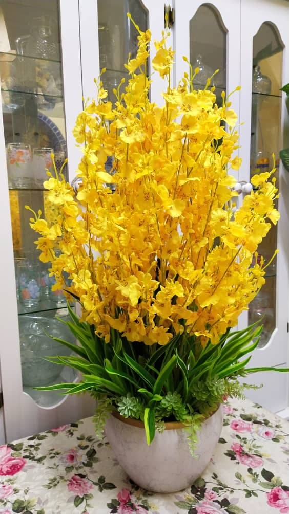 TEMPAHAN GUBAHAN BUNGA KREATIF