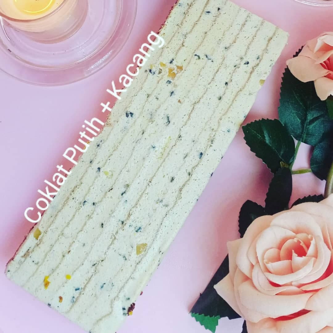 KEK LAPIS NUTTY WHITE