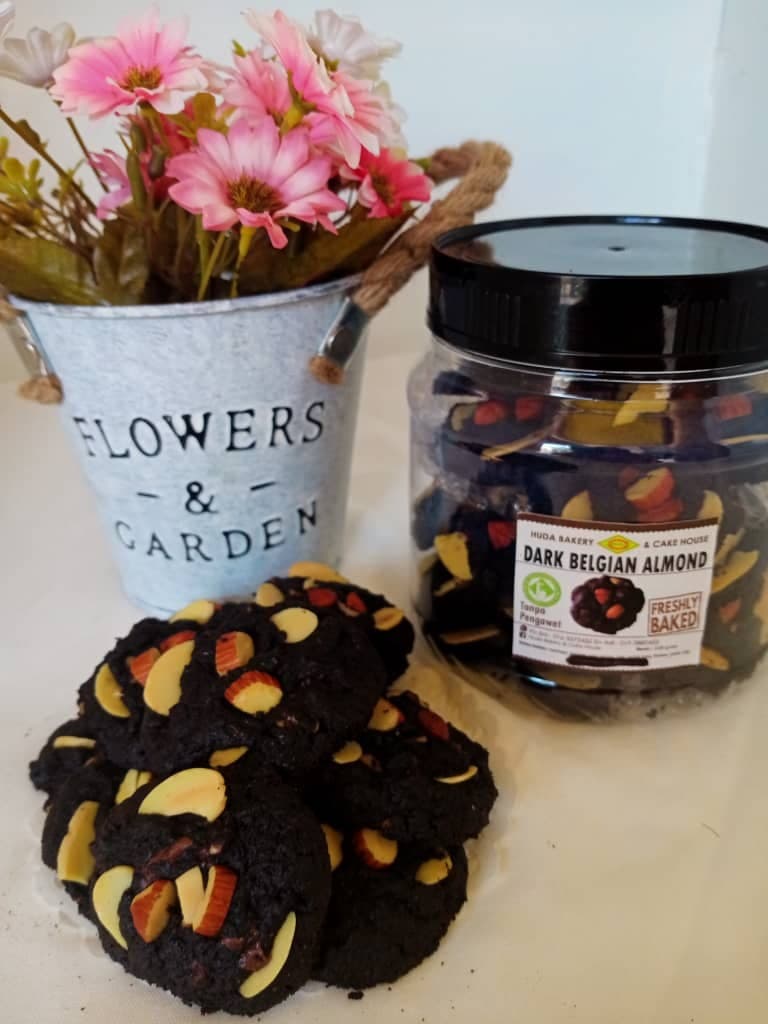 Biskut Dark Belgian - Image 1